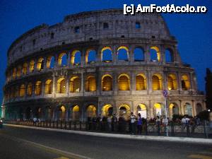 [P01] Colosseumul noaptea- un obiectiv turistic, mai frumos noaptea decat ziua!  » foto by alina f*
 - 
<span class="allrVoted glyphicon glyphicon-heart hidden" id="av442661"></span>
<a class="m-l-10 hidden" id="sv442661" onclick="voting_Foto_DelVot(,442661,12807)" role="button">șterge vot <span class="glyphicon glyphicon-remove"></span></a>
<a id="v9442661" class=" c-red"  onclick="voting_Foto_SetVot(442661)" role="button"><span class="glyphicon glyphicon-heart-empty"></span> <b>LIKE</b> = Votează poza</a> <img class="hidden"  id="f442661W9" src="/imagini/loader.gif" border="0" /><span class="AjErrMes hidden" id="e442661ErM"></span>