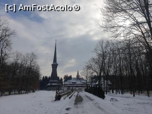 [P03] Mânăstirea Peri Săpânța » foto by robert
 - 
<span class="allrVoted glyphicon glyphicon-heart hidden" id="av1219309"></span>
<a class="m-l-10 hidden" id="sv1219309" onclick="voting_Foto_DelVot(,1219309,12831)" role="button">șterge vot <span class="glyphicon glyphicon-remove"></span></a>
<a id="v91219309" class=" c-red"  onclick="voting_Foto_SetVot(1219309)" role="button"><span class="glyphicon glyphicon-heart-empty"></span> <b>LIKE</b> = Votează poza</a> <img class="hidden"  id="f1219309W9" src="/imagini/loader.gif" border="0" /><span class="AjErrMes hidden" id="e1219309ErM"></span>