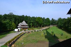 [P07] Mănăstirea Săpânţa-Peri - montarea gărduleţului de lemn în gardul de piatră » foto by dixi220
 - 
<span class="allrVoted glyphicon glyphicon-heart hidden" id="av553018"></span>
<a class="m-l-10 hidden" id="sv553018" onclick="voting_Foto_DelVot(,553018,12831)" role="button">șterge vot <span class="glyphicon glyphicon-remove"></span></a>
<a id="v9553018" class=" c-red"  onclick="voting_Foto_SetVot(553018)" role="button"><span class="glyphicon glyphicon-heart-empty"></span> <b>LIKE</b> = Votează poza</a> <img class="hidden"  id="f553018W9" src="/imagini/loader.gif" border="0" /><span class="AjErrMes hidden" id="e553018ErM"></span>