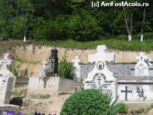 [P03] Cimitirul mănăstirii » foto by Michi
 - 
<span class="allrVoted glyphicon glyphicon-heart hidden" id="av577513"></span>
<a class="m-l-10 hidden" id="sv577513" onclick="voting_Foto_DelVot(,577513,12834)" role="button">șterge vot <span class="glyphicon glyphicon-remove"></span></a>
<a id="v9577513" class=" c-red"  onclick="voting_Foto_SetVot(577513)" role="button"><span class="glyphicon glyphicon-heart-empty"></span> <b>LIKE</b> = Votează poza</a> <img class="hidden"  id="f577513W9" src="/imagini/loader.gif" border="0" /><span class="AjErrMes hidden" id="e577513ErM"></span>