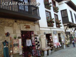 [P23] Shopping local » foto by mireille
 - 
<span class="allrVoted glyphicon glyphicon-heart hidden" id="av1058455"></span>
<a class="m-l-10 hidden" id="sv1058455" onclick="voting_Foto_DelVot(,1058455,12863)" role="button">șterge vot <span class="glyphicon glyphicon-remove"></span></a>
<a id="v91058455" class=" c-red"  onclick="voting_Foto_SetVot(1058455)" role="button"><span class="glyphicon glyphicon-heart-empty"></span> <b>LIKE</b> = Votează poza</a> <img class="hidden"  id="f1058455W9" src="/imagini/loader.gif" border="0" /><span class="AjErrMes hidden" id="e1058455ErM"></span>
