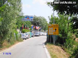 [P08] Intrarea in Camping Atlanta » foto by cathzel
 - 
<span class="allrVoted glyphicon glyphicon-heart hidden" id="av372112"></span>
<a class="m-l-10 hidden" id="sv372112" onclick="voting_Foto_DelVot(,372112,12876)" role="button">șterge vot <span class="glyphicon glyphicon-remove"></span></a>
<a id="v9372112" class=" c-red"  onclick="voting_Foto_SetVot(372112)" role="button"><span class="glyphicon glyphicon-heart-empty"></span> <b>LIKE</b> = Votează poza</a> <img class="hidden"  id="f372112W9" src="/imagini/loader.gif" border="0" /><span class="AjErrMes hidden" id="e372112ErM"></span>