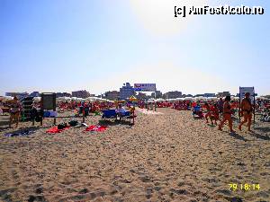 [P06] Alta zona din plaja lunga din Sottomarina » foto by cathzel
 - 
<span class="allrVoted glyphicon glyphicon-heart hidden" id="av372124"></span>
<a class="m-l-10 hidden" id="sv372124" onclick="voting_Foto_DelVot(,372124,12879)" role="button">șterge vot <span class="glyphicon glyphicon-remove"></span></a>
<a id="v9372124" class=" c-red"  onclick="voting_Foto_SetVot(372124)" role="button"><span class="glyphicon glyphicon-heart-empty"></span> <b>LIKE</b> = Votează poza</a> <img class="hidden"  id="f372124W9" src="/imagini/loader.gif" border="0" /><span class="AjErrMes hidden" id="e372124ErM"></span>