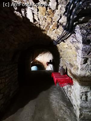 [P13] Hrubele de sub cramă; măsuța lui Eminescu și Creangă » foto by crismis
 - 
<span class="allrVoted glyphicon glyphicon-heart hidden" id="av1275199"></span>
<a class="m-l-10 hidden" id="sv1275199" onclick="voting_Foto_DelVot(,1275199,12895)" role="button">șterge vot <span class="glyphicon glyphicon-remove"></span></a>
<a id="v91275199" class=" c-red"  onclick="voting_Foto_SetVot(1275199)" role="button"><span class="glyphicon glyphicon-heart-empty"></span> <b>LIKE</b> = Votează poza</a> <img class="hidden"  id="f1275199W9" src="/imagini/loader.gif" border="0" /><span class="AjErrMes hidden" id="e1275199ErM"></span>