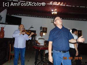 [P08] formatia surpriza » foto by Yolanda
 - 
<span class="allrVoted glyphicon glyphicon-heart hidden" id="av1109856"></span>
<a class="m-l-10 hidden" id="sv1109856" onclick="voting_Foto_DelVot(,1109856,12895)" role="button">șterge vot <span class="glyphicon glyphicon-remove"></span></a>
<a id="v91109856" class=" c-red"  onclick="voting_Foto_SetVot(1109856)" role="button"><span class="glyphicon glyphicon-heart-empty"></span> <b>LIKE</b> = Votează poza</a> <img class="hidden"  id="f1109856W9" src="/imagini/loader.gif" border="0" /><span class="AjErrMes hidden" id="e1109856ErM"></span>
