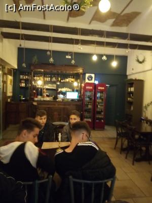 [P02] Interior restaurant » foto by ile57b
 - 
<span class="allrVoted glyphicon glyphicon-heart hidden" id="av1296914"></span>
<a class="m-l-10 hidden" id="sv1296914" onclick="voting_Foto_DelVot(,1296914,12895)" role="button">șterge vot <span class="glyphicon glyphicon-remove"></span></a>
<a id="v91296914" class=" c-red"  onclick="voting_Foto_SetVot(1296914)" role="button"><span class="glyphicon glyphicon-heart-empty"></span> <b>LIKE</b> = Votează poza</a> <img class="hidden"  id="f1296914W9" src="/imagini/loader.gif" border="0" /><span class="AjErrMes hidden" id="e1296914ErM"></span>