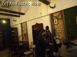 [P04] Interior restaurant » foto by ile57b
 - 
<span class="allrVoted glyphicon glyphicon-heart hidden" id="av1296916"></span>
<a class="m-l-10 hidden" id="sv1296916" onclick="voting_Foto_DelVot(,1296916,12895)" role="button">șterge vot <span class="glyphicon glyphicon-remove"></span></a>
<a id="v91296916" class=" c-red"  onclick="voting_Foto_SetVot(1296916)" role="button"><span class="glyphicon glyphicon-heart-empty"></span> <b>LIKE</b> = Votează poza</a> <img class="hidden"  id="f1296916W9" src="/imagini/loader.gif" border="0" /><span class="AjErrMes hidden" id="e1296916ErM"></span>