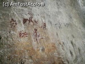 [P30] Pestera Poarta lui Ionele - mesajele lasate de Ionele, pe zid » foto by LaraCroft
 - 
<span class="allrVoted glyphicon glyphicon-heart hidden" id="av1004545"></span>
<a class="m-l-10 hidden" id="sv1004545" onclick="voting_Foto_DelVot(,1004545,12961)" role="button">șterge vot <span class="glyphicon glyphicon-remove"></span></a>
<a id="v91004545" class=" c-red"  onclick="voting_Foto_SetVot(1004545)" role="button"><span class="glyphicon glyphicon-heart-empty"></span> <b>LIKE</b> = Votează poza</a> <img class="hidden"  id="f1004545W9" src="/imagini/loader.gif" border="0" /><span class="AjErrMes hidden" id="e1004545ErM"></span>