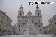 [P13] Catedrala din Salzburg » foto by icata24
 - 
<span class="allrVoted glyphicon glyphicon-heart hidden" id="av377595"></span>
<a class="m-l-10 hidden" id="sv377595" onclick="voting_Foto_DelVot(,377595,13005)" role="button">șterge vot <span class="glyphicon glyphicon-remove"></span></a>
<a id="v9377595" class=" c-red"  onclick="voting_Foto_SetVot(377595)" role="button"><span class="glyphicon glyphicon-heart-empty"></span> <b>LIKE</b> = Votează poza</a> <img class="hidden"  id="f377595W9" src="/imagini/loader.gif" border="0" /><span class="AjErrMes hidden" id="e377595ErM"></span>