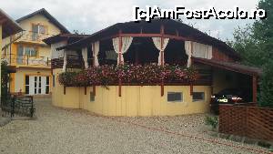 [P08] Noua terasa a Pensiunii Casa Nicola » foto by liviunicolae
 - 
<span class="allrVoted glyphicon glyphicon-heart hidden" id="av665972"></span>
<a class="m-l-10 hidden" id="sv665972" onclick="voting_Foto_DelVot(,665972,13021)" role="button">șterge vot <span class="glyphicon glyphicon-remove"></span></a>
<a id="v9665972" class=" c-red"  onclick="voting_Foto_SetVot(665972)" role="button"><span class="glyphicon glyphicon-heart-empty"></span> <b>LIKE</b> = Votează poza</a> <img class="hidden"  id="f665972W9" src="/imagini/loader.gif" border="0" /><span class="AjErrMes hidden" id="e665972ErM"></span>