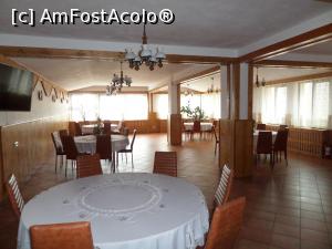 [P07] Restaurantul pensiunii. » foto by Safta Radu
 - 
<span class="allrVoted glyphicon glyphicon-heart hidden" id="av1219826"></span>
<a class="m-l-10 hidden" id="sv1219826" onclick="voting_Foto_DelVot(,1219826,13034)" role="button">șterge vot <span class="glyphicon glyphicon-remove"></span></a>
<a id="v91219826" class=" c-red"  onclick="voting_Foto_SetVot(1219826)" role="button"><span class="glyphicon glyphicon-heart-empty"></span> <b>LIKE</b> = Votează poza</a> <img class="hidden"  id="f1219826W9" src="/imagini/loader.gif" border="0" /><span class="AjErrMes hidden" id="e1219826ErM"></span>