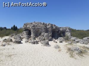 [P09] Pobiti Kamani (Pădurea de piatră) - explicațiile provenienței se caută încă.  » foto by Aurici
 - 
<span class="allrVoted glyphicon glyphicon-heart hidden" id="av945842"></span>
<a class="m-l-10 hidden" id="sv945842" onclick="voting_Foto_DelVot(,945842,13043)" role="button">șterge vot <span class="glyphicon glyphicon-remove"></span></a>
<a id="v9945842" class=" c-red"  onclick="voting_Foto_SetVot(945842)" role="button"><span class="glyphicon glyphicon-heart-empty"></span> <b>LIKE</b> = Votează poza</a> <img class="hidden"  id="f945842W9" src="/imagini/loader.gif" border="0" /><span class="AjErrMes hidden" id="e945842ErM"></span>