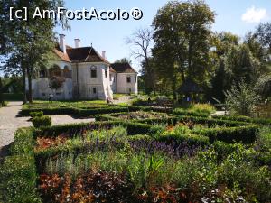 [P08] Conacul K&aacute;lnoky văzut din grădina englezească » foto by crismis
 - 
<span class="allrVoted glyphicon glyphicon-heart hidden" id="av1202057"></span>
<a class="m-l-10 hidden" id="sv1202057" onclick="voting_Foto_DelVot(,1202057,13139)" role="button">șterge vot <span class="glyphicon glyphicon-remove"></span></a>
<a id="v91202057" class=" c-red"  onclick="voting_Foto_SetVot(1202057)" role="button"><span class="glyphicon glyphicon-heart-empty"></span> <b>LIKE</b> = Votează poza</a> <img class="hidden"  id="f1202057W9" src="/imagini/loader.gif" border="0" /><span class="AjErrMes hidden" id="e1202057ErM"></span>