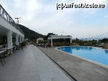 [P05] Hotel Louloudis - Pachis -Thassos -Mai2013 » foto by ionescunic
 - 
<span class="allrVoted glyphicon glyphicon-heart hidden" id="av418248"></span>
<a class="m-l-10 hidden" id="sv418248" onclick="voting_Foto_DelVot(,418248,13176)" role="button">șterge vot <span class="glyphicon glyphicon-remove"></span></a>
<a id="v9418248" class=" c-red"  onclick="voting_Foto_SetVot(418248)" role="button"><span class="glyphicon glyphicon-heart-empty"></span> <b>LIKE</b> = Votează poza</a> <img class="hidden"  id="f418248W9" src="/imagini/loader.gif" border="0" /><span class="AjErrMes hidden" id="e418248ErM"></span>