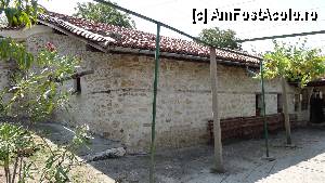 [P52] Arbanassi / Mănăstirea Adormirea Maicii Domnului care din exterior nu impresionează cu nimic.  » foto by bog68
 - 
<span class="allrVoted glyphicon glyphicon-heart hidden" id="av371935"></span>
<a class="m-l-10 hidden" id="sv371935" onclick="voting_Foto_DelVot(,371935,13213)" role="button">șterge vot <span class="glyphicon glyphicon-remove"></span></a>
<a id="v9371935" class=" c-red"  onclick="voting_Foto_SetVot(371935)" role="button"><span class="glyphicon glyphicon-heart-empty"></span> <b>LIKE</b> = Votează poza</a> <img class="hidden"  id="f371935W9" src="/imagini/loader.gif" border="0" /><span class="AjErrMes hidden" id="e371935ErM"></span>