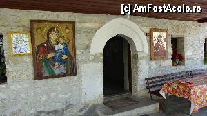 [P53] Arbanassi / Intrarea în Mănăstirea Adormirea Maicii Domnului » foto by bog68
 - 
<span class="allrVoted glyphicon glyphicon-heart hidden" id="av371936"></span>
<a class="m-l-10 hidden" id="sv371936" onclick="voting_Foto_DelVot(,371936,13213)" role="button">șterge vot <span class="glyphicon glyphicon-remove"></span></a>
<a id="v9371936" class=" c-red"  onclick="voting_Foto_SetVot(371936)" role="button"><span class="glyphicon glyphicon-heart-empty"></span> <b>LIKE</b> = Votează poza</a> <img class="hidden"  id="f371936W9" src="/imagini/loader.gif" border="0" /><span class="AjErrMes hidden" id="e371936ErM"></span>