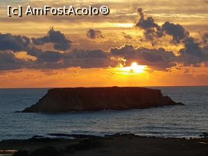 [P24] insula ieronissos de pe terasa restaurantului agios georgios pegeia » foto by cristian pinte
 - 
<span class="allrVoted glyphicon glyphicon-heart hidden" id="av1203472"></span>
<a class="m-l-10 hidden" id="sv1203472" onclick="voting_Foto_DelVot(,1203472,13279)" role="button">șterge vot <span class="glyphicon glyphicon-remove"></span></a>
<a id="v91203472" class=" c-red"  onclick="voting_Foto_SetVot(1203472)" role="button"><span class="glyphicon glyphicon-heart-empty"></span> <b>LIKE</b> = Votează poza</a> <img class="hidden"  id="f1203472W9" src="/imagini/loader.gif" border="0" /><span class="AjErrMes hidden" id="e1203472ErM"></span>
