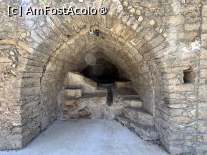 [P08] Paphos,catacombe » foto by AZE
 - 
<span class="allrVoted glyphicon glyphicon-heart hidden" id="av1497438"></span>
<a class="m-l-10 hidden" id="sv1497438" onclick="voting_Foto_DelVot(,1497438,13279)" role="button">șterge vot <span class="glyphicon glyphicon-remove"></span></a>
<a id="v91497438" class=" c-red"  onclick="voting_Foto_SetVot(1497438)" role="button"><span class="glyphicon glyphicon-heart-empty"></span> <b>LIKE</b> = Votează poza</a> <img class="hidden"  id="f1497438W9" src="/imagini/loader.gif" border="0" /><span class="AjErrMes hidden" id="e1497438ErM"></span>