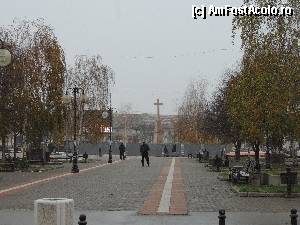 [P12] Zona Centrala cu Piata Libertatii » foto by bogdanfifa
 - 
<span class="allrVoted glyphicon glyphicon-heart hidden" id="av388554"></span>
<a class="m-l-10 hidden" id="sv388554" onclick="voting_Foto_DelVot(,388554,13288)" role="button">șterge vot <span class="glyphicon glyphicon-remove"></span></a>
<a id="v9388554" class=" c-red"  onclick="voting_Foto_SetVot(388554)" role="button"><span class="glyphicon glyphicon-heart-empty"></span> <b>LIKE</b> = Votează poza</a> <img class="hidden"  id="f388554W9" src="/imagini/loader.gif" border="0" /><span class="AjErrMes hidden" id="e388554ErM"></span>