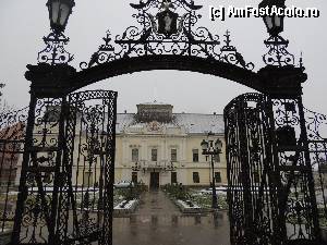 [P27] Palatul Episcopiei Banatului » foto by bogdanfifa
 - 
<span class="allrVoted glyphicon glyphicon-heart hidden" id="av388569"></span>
<a class="m-l-10 hidden" id="sv388569" onclick="voting_Foto_DelVot(,388569,13288)" role="button">șterge vot <span class="glyphicon glyphicon-remove"></span></a>
<a id="v9388569" class=" c-red"  onclick="voting_Foto_SetVot(388569)" role="button"><span class="glyphicon glyphicon-heart-empty"></span> <b>LIKE</b> = Votează poza</a> <img class="hidden"  id="f388569W9" src="/imagini/loader.gif" border="0" /><span class="AjErrMes hidden" id="e388569ErM"></span>