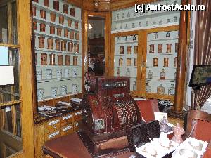 [P08] Interiorul muzeului farmaciei » foto by bogdanfifa
 - 
<span class="allrVoted glyphicon glyphicon-heart hidden" id="av388550"></span>
<a class="m-l-10 hidden" id="sv388550" onclick="voting_Foto_DelVot(,388550,13288)" role="button">șterge vot <span class="glyphicon glyphicon-remove"></span></a>
<a id="v9388550" class=" c-red"  onclick="voting_Foto_SetVot(388550)" role="button"><span class="glyphicon glyphicon-heart-empty"></span> <b>LIKE</b> = Votează poza</a> <img class="hidden"  id="f388550W9" src="/imagini/loader.gif" border="0" /><span class="AjErrMes hidden" id="e388550ErM"></span>