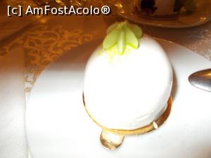[P19] Mono porția de tort cu o formă cel puțin apetisantă. » foto by Zoazore
 - 
<span class="allrVoted glyphicon glyphicon-heart hidden" id="av1367818"></span>
<a class="m-l-10 hidden" id="sv1367818" onclick="voting_Foto_DelVot(,1367818,13316)" role="button">șterge vot <span class="glyphicon glyphicon-remove"></span></a>
<a id="v91367818" class=" c-red"  onclick="voting_Foto_SetVot(1367818)" role="button"><span class="glyphicon glyphicon-heart-empty"></span> <b>LIKE</b> = Votează poza</a> <img class="hidden"  id="f1367818W9" src="/imagini/loader.gif" border="0" /><span class="AjErrMes hidden" id="e1367818ErM"></span>