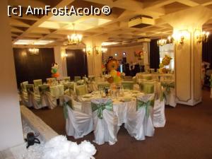 [P05] Sala mare, dinspre intrarea laterală » foto by Zoazore
 - 
<span class="allrVoted glyphicon glyphicon-heart hidden" id="av1367804"></span>
<a class="m-l-10 hidden" id="sv1367804" onclick="voting_Foto_DelVot(,1367804,13316)" role="button">șterge vot <span class="glyphicon glyphicon-remove"></span></a>
<a id="v91367804" class=" c-red"  onclick="voting_Foto_SetVot(1367804)" role="button"><span class="glyphicon glyphicon-heart-empty"></span> <b>LIKE</b> = Votează poza</a> <img class="hidden"  id="f1367804W9" src="/imagini/loader.gif" border="0" /><span class="AjErrMes hidden" id="e1367804ErM"></span>