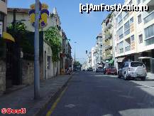[P01] Strada Antero de Quental, unde, la nr. 659 (stânga imaginii), se găseşte Residencia LIS B&B and Parking. Se vede firma, pe stâlp ('lis' înseamnă 'crin')  » foto by Costi
 - 
<span class="allrVoted glyphicon glyphicon-heart hidden" id="av390796"></span>
<a class="m-l-10 hidden" id="sv390796" onclick="voting_Foto_DelVot(,390796,13337)" role="button">șterge vot <span class="glyphicon glyphicon-remove"></span></a>
<a id="v9390796" class=" c-red"  onclick="voting_Foto_SetVot(390796)" role="button"><span class="glyphicon glyphicon-heart-empty"></span> <b>LIKE</b> = Votează poza</a> <img class="hidden"  id="f390796W9" src="/imagini/loader.gif" border="0" /><span class="AjErrMes hidden" id="e390796ErM"></span>