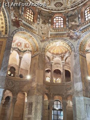 [P86] Basilica San Vitale » foto by Carmen Ion
 - 
<span class="allrVoted glyphicon glyphicon-heart hidden" id="av1543853"></span>
<a class="m-l-10 hidden" id="sv1543853" onclick="voting_Foto_DelVot(,1543853,13338)" role="button">șterge vot <span class="glyphicon glyphicon-remove"></span></a>
<a id="v91543853" class=" c-red"  onclick="voting_Foto_SetVot(1543853)" role="button"><span class="glyphicon glyphicon-heart-empty"></span> <b>LIKE</b> = Votează poza</a> <img class="hidden"  id="f1543853W9" src="/imagini/loader.gif" border="0" /><span class="AjErrMes hidden" id="e1543853ErM"></span>