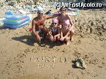 [P04] cu familia la plaja, nisipul fin!  » foto by LACITURISTUL
 - 
<span class="allrVoted glyphicon glyphicon-heart hidden" id="av390853"></span>
<a class="m-l-10 hidden" id="sv390853" onclick="voting_Foto_DelVot(,390853,13340)" role="button">șterge vot <span class="glyphicon glyphicon-remove"></span></a>
<a id="v9390853" class=" c-red"  onclick="voting_Foto_SetVot(390853)" role="button"><span class="glyphicon glyphicon-heart-empty"></span> <b>LIKE</b> = Votează poza</a> <img class="hidden"  id="f390853W9" src="/imagini/loader.gif" border="0" /><span class="AjErrMes hidden" id="e390853ErM"></span>