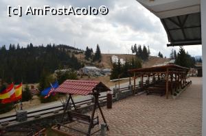 [P18] Terasa și steagurile fluturând =))  » foto by ariciu*
 - 
<span class="allrVoted glyphicon glyphicon-heart hidden" id="av724219"></span>
<a class="m-l-10 hidden" id="sv724219" onclick="voting_Foto_DelVot(,724219,13354)" role="button">șterge vot <span class="glyphicon glyphicon-remove"></span></a>
<a id="v9724219" class=" c-red"  onclick="voting_Foto_SetVot(724219)" role="button"><span class="glyphicon glyphicon-heart-empty"></span> <b>LIKE</b> = Votează poza</a> <img class="hidden"  id="f724219W9" src="/imagini/loader.gif" border="0" /><span class="AjErrMes hidden" id="e724219ErM"></span>
