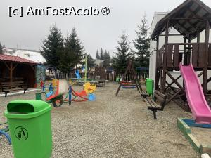 [P09] Pensiunea Alpina Casi,loc de joacă copii » foto by AZE
 - 
<span class="allrVoted glyphicon glyphicon-heart hidden" id="av1420083"></span>
<a class="m-l-10 hidden" id="sv1420083" onclick="voting_Foto_DelVot(,1420083,13354)" role="button">șterge vot <span class="glyphicon glyphicon-remove"></span></a>
<a id="v91420083" class=" c-red"  onclick="voting_Foto_SetVot(1420083)" role="button"><span class="glyphicon glyphicon-heart-empty"></span> <b>LIKE</b> = Votează poza</a> <img class="hidden"  id="f1420083W9" src="/imagini/loader.gif" border="0" /><span class="AjErrMes hidden" id="e1420083ErM"></span>
