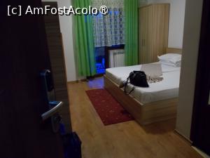 [P06] Vedere dinspre ușă. Pat, dulap, calorifer. » foto by Zoazore
 - 
<span class="allrVoted glyphicon glyphicon-heart hidden" id="av1420889"></span>
<a class="m-l-10 hidden" id="sv1420889" onclick="voting_Foto_DelVot(,1420889,13354)" role="button">șterge vot <span class="glyphicon glyphicon-remove"></span></a>
<a id="v91420889" class=" c-red"  onclick="voting_Foto_SetVot(1420889)" role="button"><span class="glyphicon glyphicon-heart-empty"></span> <b>LIKE</b> = Votează poza</a> <img class="hidden"  id="f1420889W9" src="/imagini/loader.gif" border="0" /><span class="AjErrMes hidden" id="e1420889ErM"></span>