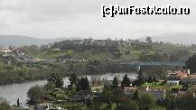 [P03] Valenca, Portugalia, fotografie facuta in Spania... se vede podul care face legatura intre cele doua tari » foto by alynutza
 - 
<span class="allrVoted glyphicon glyphicon-heart hidden" id="av392732"></span>
<a class="m-l-10 hidden" id="sv392732" onclick="voting_Foto_DelVot(,392732,13409)" role="button">șterge vot <span class="glyphicon glyphicon-remove"></span></a>
<a id="v9392732" class=" c-red"  onclick="voting_Foto_SetVot(392732)" role="button"><span class="glyphicon glyphicon-heart-empty"></span> <b>LIKE</b> = Votează poza</a> <img class="hidden"  id="f392732W9" src="/imagini/loader.gif" border="0" /><span class="AjErrMes hidden" id="e392732ErM"></span>