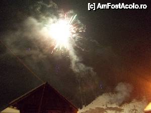 [P14] Un spectacol de artificii la trecerea dintre ani » foto by yuly68*
 - 
<span class="allrVoted glyphicon glyphicon-heart hidden" id="av393529"></span>
<a class="m-l-10 hidden" id="sv393529" onclick="voting_Foto_DelVot(,393529,13437)" role="button">șterge vot <span class="glyphicon glyphicon-remove"></span></a>
<a id="v9393529" class=" c-red"  onclick="voting_Foto_SetVot(393529)" role="button"><span class="glyphicon glyphicon-heart-empty"></span> <b>LIKE</b> = Votează poza</a> <img class="hidden"  id="f393529W9" src="/imagini/loader.gif" border="0" /><span class="AjErrMes hidden" id="e393529ErM"></span>