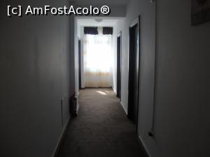 [P08] Am ajuns pe holul de la etajul 4 unde se afla camera noastră.  » foto by Floryn81
 - 
<span class="allrVoted glyphicon glyphicon-heart hidden" id="av914104"></span>
<a class="m-l-10 hidden" id="sv914104" onclick="voting_Foto_DelVot(,914104,13455)" role="button">șterge vot <span class="glyphicon glyphicon-remove"></span></a>
<a id="v9914104" class=" c-red"  onclick="voting_Foto_SetVot(914104)" role="button"><span class="glyphicon glyphicon-heart-empty"></span> <b>LIKE</b> = Votează poza</a> <img class="hidden"  id="f914104W9" src="/imagini/loader.gif" border="0" /><span class="AjErrMes hidden" id="e914104ErM"></span>