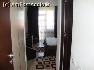 [P09] Am intrat în cameră. Prima impresie este ok. » foto by Floryn81
 - 
<span class="allrVoted glyphicon glyphicon-heart hidden" id="av914105"></span>
<a class="m-l-10 hidden" id="sv914105" onclick="voting_Foto_DelVot(,914105,13455)" role="button">șterge vot <span class="glyphicon glyphicon-remove"></span></a>
<a id="v9914105" class=" c-red"  onclick="voting_Foto_SetVot(914105)" role="button"><span class="glyphicon glyphicon-heart-empty"></span> <b>LIKE</b> = Votează poza</a> <img class="hidden"  id="f914105W9" src="/imagini/loader.gif" border="0" /><span class="AjErrMes hidden" id="e914105ErM"></span>