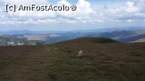 [P06] Marcaj triunghi rosu spre lacul glaciarGalcescu, panorama din Saua Plescoaiei » foto by raducondurache
 - 
<span class="allrVoted glyphicon glyphicon-heart hidden" id="av1182578"></span>
<a class="m-l-10 hidden" id="sv1182578" onclick="voting_Foto_DelVot(,1182578,13472)" role="button">șterge vot <span class="glyphicon glyphicon-remove"></span></a>
<a id="v91182578" class=" c-red"  onclick="voting_Foto_SetVot(1182578)" role="button"><span class="glyphicon glyphicon-heart-empty"></span> <b>LIKE</b> = Votează poza</a> <img class="hidden"  id="f1182578W9" src="/imagini/loader.gif" border="0" /><span class="AjErrMes hidden" id="e1182578ErM"></span>