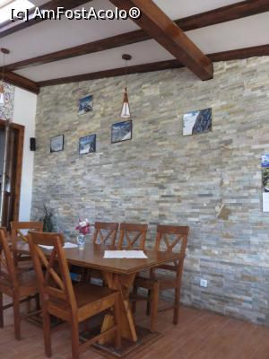 [P18] Sala de mese - Pensiunea Pasul Clăbucetului, Predeal.  » foto by tata123 🔱
 - 
<span class="allrVoted glyphicon glyphicon-heart hidden" id="av772900"></span>
<a class="m-l-10 hidden" id="sv772900" onclick="voting_Foto_DelVot(,772900,13481)" role="button">șterge vot <span class="glyphicon glyphicon-remove"></span></a>
<a id="v9772900" class=" c-red"  onclick="voting_Foto_SetVot(772900)" role="button"><span class="glyphicon glyphicon-heart-empty"></span> <b>LIKE</b> = Votează poza</a> <img class="hidden"  id="f772900W9" src="/imagini/loader.gif" border="0" /><span class="AjErrMes hidden" id="e772900ErM"></span>
