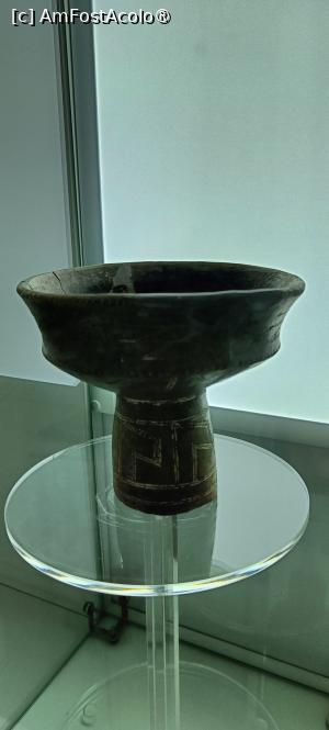 [P12] Cupă - Cultura Hamangia. » foto by tata123 🔱
 - 
<span class="allrVoted glyphicon glyphicon-heart hidden" id="av1501207"></span>
<a class="m-l-10 hidden" id="sv1501207" onclick="voting_Foto_DelVot(,1501207,13516)" role="button">șterge vot <span class="glyphicon glyphicon-remove"></span></a>
<a id="v91501207" class=" c-red"  onclick="voting_Foto_SetVot(1501207)" role="button"><span class="glyphicon glyphicon-heart-empty"></span> <b>LIKE</b> = Votează poza</a> <img class="hidden"  id="f1501207W9" src="/imagini/loader.gif" border="0" /><span class="AjErrMes hidden" id="e1501207ErM"></span>