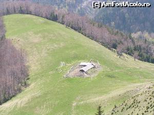 [P18] Stâna Hăuleștenilor » foto by Yersinia Pestis
 - 
<span class="allrVoted glyphicon glyphicon-heart hidden" id="av578975"></span>
<a class="m-l-10 hidden" id="sv578975" onclick="voting_Foto_DelVot(,578975,13521)" role="button">șterge vot <span class="glyphicon glyphicon-remove"></span></a>
<a id="v9578975" class=" c-red"  onclick="voting_Foto_SetVot(578975)" role="button"><span class="glyphicon glyphicon-heart-empty"></span> <b>LIKE</b> = Votează poza</a> <img class="hidden"  id="f578975W9" src="/imagini/loader.gif" border="0" /><span class="AjErrMes hidden" id="e578975ErM"></span>