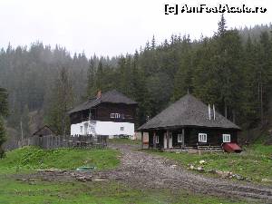 [P17] Cabanele Giurgiu. Cea din spate este cea din zidărie, cea din față este din lemn » foto by Yersinia Pestis
 - 
<span class="allrVoted glyphicon glyphicon-heart hidden" id="av579306"></span>
<a class="m-l-10 hidden" id="sv579306" onclick="voting_Foto_DelVot(,579306,13521)" role="button">șterge vot <span class="glyphicon glyphicon-remove"></span></a>
<a id="v9579306" class=" c-red"  onclick="voting_Foto_SetVot(579306)" role="button"><span class="glyphicon glyphicon-heart-empty"></span> <b>LIKE</b> = Votează poza</a> <img class="hidden"  id="f579306W9" src="/imagini/loader.gif" border="0" /><span class="AjErrMes hidden" id="e579306ErM"></span>