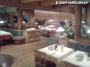 [P58] Restaurantul » foto by sosso
 - 
<span class="allrVoted glyphicon glyphicon-heart hidden" id="av407982"></span>
<a class="m-l-10 hidden" id="sv407982" onclick="voting_Foto_DelVot(,407982,13604)" role="button">șterge vot <span class="glyphicon glyphicon-remove"></span></a>
<a id="v9407982" class=" c-red"  onclick="voting_Foto_SetVot(407982)" role="button"><span class="glyphicon glyphicon-heart-empty"></span> <b>LIKE</b> = Votează poza</a> <img class="hidden"  id="f407982W9" src="/imagini/loader.gif" border="0" /><span class="AjErrMes hidden" id="e407982ErM"></span>