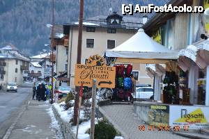 [P06] Magazinul cu articole sportive la care turistii cazati in hotel au reducere 10% » foto by sosso
 - 
<span class="allrVoted glyphicon glyphicon-heart hidden" id="av399844"></span>
<a class="m-l-10 hidden" id="sv399844" onclick="voting_Foto_DelVot(,399844,13604)" role="button">șterge vot <span class="glyphicon glyphicon-remove"></span></a>
<a id="v9399844" class=" c-red"  onclick="voting_Foto_SetVot(399844)" role="button"><span class="glyphicon glyphicon-heart-empty"></span> <b>LIKE</b> = Votează poza</a> <img class="hidden"  id="f399844W9" src="/imagini/loader.gif" border="0" /><span class="AjErrMes hidden" id="e399844ErM"></span>