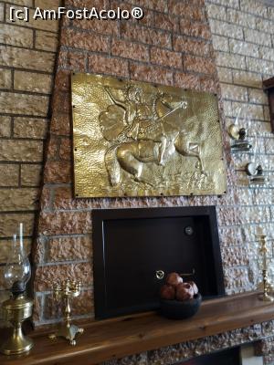 [P15] Taverna Batalogianni; prin interior » foto by crismis
 - 
<span class="allrVoted glyphicon glyphicon-heart hidden" id="av1079353"></span>
<a class="m-l-10 hidden" id="sv1079353" onclick="voting_Foto_DelVot(,1079353,13618)" role="button">șterge vot <span class="glyphicon glyphicon-remove"></span></a>
<a id="v91079353" class=" c-red"  onclick="voting_Foto_SetVot(1079353)" role="button"><span class="glyphicon glyphicon-heart-empty"></span> <b>LIKE</b> = Votează poza</a> <img class="hidden"  id="f1079353W9" src="/imagini/loader.gif" border="0" /><span class="AjErrMes hidden" id="e1079353ErM"></span>