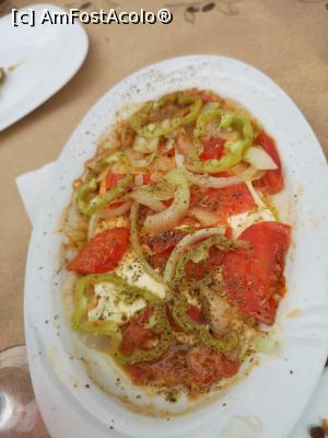 [P18] Taverna Batalogianni; feta cu legume la cuptor » foto by crismis
 - 
<span class="allrVoted glyphicon glyphicon-heart hidden" id="av1079356"></span>
<a class="m-l-10 hidden" id="sv1079356" onclick="voting_Foto_DelVot(,1079356,13618)" role="button">șterge vot <span class="glyphicon glyphicon-remove"></span></a>
<a id="v91079356" class=" c-red"  onclick="voting_Foto_SetVot(1079356)" role="button"><span class="glyphicon glyphicon-heart-empty"></span> <b>LIKE</b> = Votează poza</a> <img class="hidden"  id="f1079356W9" src="/imagini/loader.gif" border="0" /><span class="AjErrMes hidden" id="e1079356ErM"></span>