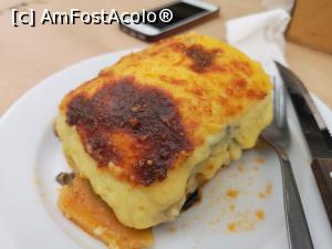 [P19] Taverna Batalogianni; musaca » foto by crismis
 - 
<span class="allrVoted glyphicon glyphicon-heart hidden" id="av1079357"></span>
<a class="m-l-10 hidden" id="sv1079357" onclick="voting_Foto_DelVot(,1079357,13618)" role="button">șterge vot <span class="glyphicon glyphicon-remove"></span></a>
<a id="v91079357" class=" c-red"  onclick="voting_Foto_SetVot(1079357)" role="button"><span class="glyphicon glyphicon-heart-empty"></span> <b>LIKE</b> = Votează poza</a> <img class="hidden"  id="f1079357W9" src="/imagini/loader.gif" border="0" /><span class="AjErrMes hidden" id="e1079357ErM"></span>