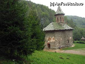 [P33] La Mănăstirea Prislop.  » foto by alexa91
 - 
<span class="allrVoted glyphicon glyphicon-heart hidden" id="av405768"></span>
<a class="m-l-10 hidden" id="sv405768" onclick="voting_Foto_DelVot(,405768,13734)" role="button">șterge vot <span class="glyphicon glyphicon-remove"></span></a>
<a id="v9405768" class=" c-red"  onclick="voting_Foto_SetVot(405768)" role="button"><span class="glyphicon glyphicon-heart-empty"></span> <b>LIKE</b> = Votează poza</a> <img class="hidden"  id="f405768W9" src="/imagini/loader.gif" border="0" /><span class="AjErrMes hidden" id="e405768ErM"></span>