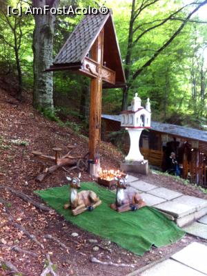 [P01] Manastirea Sambata de Sus - Dupa apa la izvorul Parintelui Arsenie » foto by alina1104
 - 
<span class="allrVoted glyphicon glyphicon-heart hidden" id="av718616"></span>
<a class="m-l-10 hidden" id="sv718616" onclick="voting_Foto_DelVot(,718616,13734)" role="button">șterge vot <span class="glyphicon glyphicon-remove"></span></a>
<a id="v9718616" class=" c-red"  onclick="voting_Foto_SetVot(718616)" role="button"><span class="glyphicon glyphicon-heart-empty"></span> <b>LIKE</b> = Votează poza</a> <img class="hidden"  id="f718616W9" src="/imagini/loader.gif" border="0" /><span class="AjErrMes hidden" id="e718616ErM"></span>