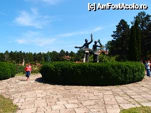 [P30] pana si statuile saluta o zi atat de senina si superba » foto by clau.nov
 - 
<span class="allrVoted glyphicon glyphicon-heart hidden" id="av432191"></span>
<a class="m-l-10 hidden" id="sv432191" onclick="voting_Foto_DelVot(,432191,13735)" role="button">șterge vot <span class="glyphicon glyphicon-remove"></span></a>
<a id="v9432191" class=" c-red"  onclick="voting_Foto_SetVot(432191)" role="button"><span class="glyphicon glyphicon-heart-empty"></span> <b>LIKE</b> = Votează poza</a> <img class="hidden"  id="f432191W9" src="/imagini/loader.gif" border="0" /><span class="AjErrMes hidden" id="e432191ErM"></span>